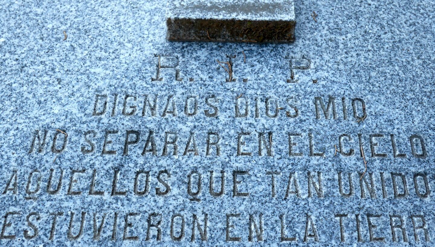 Caminando entre tumbas - i1a3938.jpg